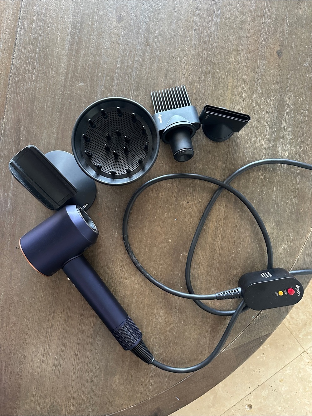 Dyson supersonic hairdryer- Limited edition Vinca Blue/Copper. Complete set.